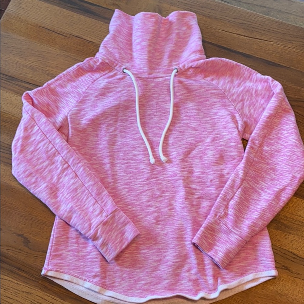 GAP women’s cowl neckline sweatshirt. EUC.